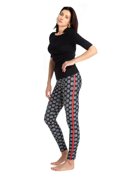 Capture Graphic Leggings & Capris